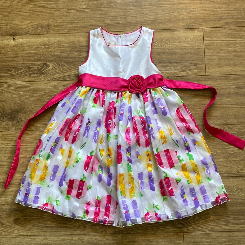 💐❤️ Girls Fancy Floral Flower Girl Or Easter Dress - Size 5 💐☺️
